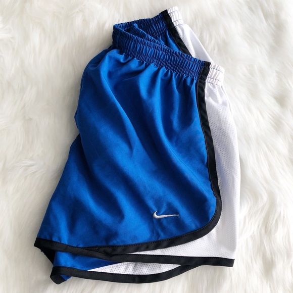 Nike Pants - Nike • Athletic Shorts